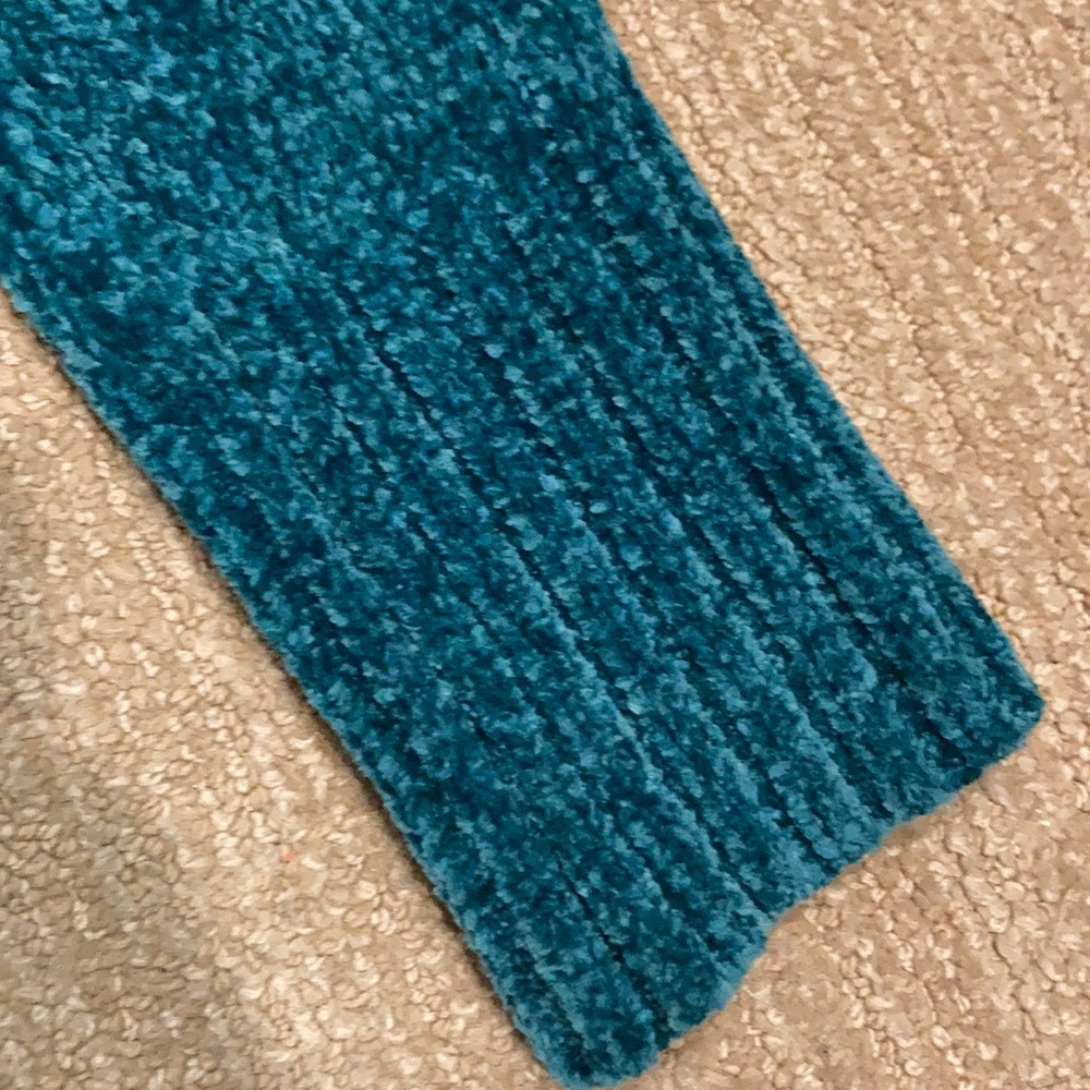 Sweater - Picture 4 of 4